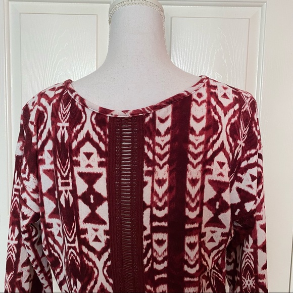 No brand geometric red/ beige top L - Picture 2 of 4